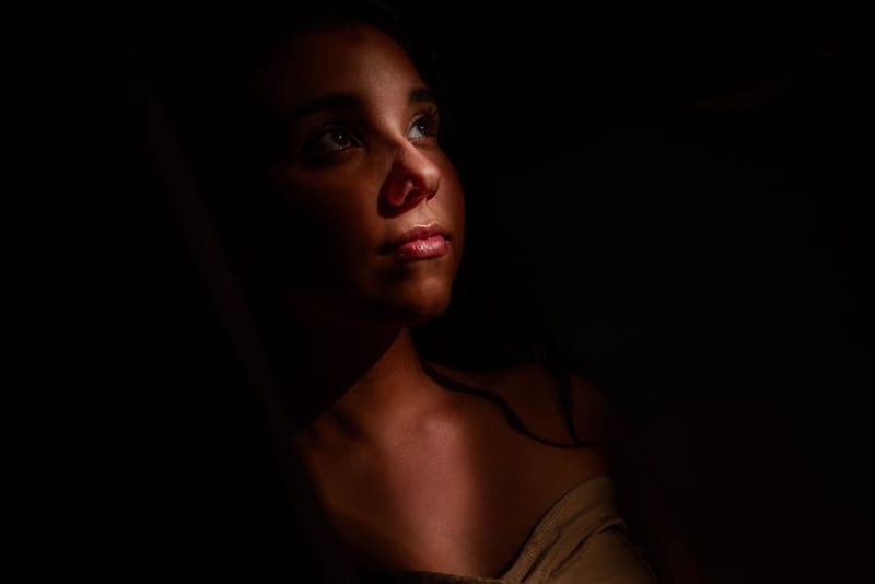 Portrait clair obscur en photographie